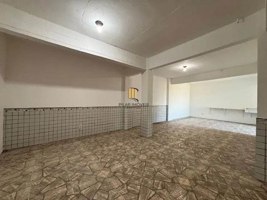 Casa para venda no bairro Medianeira | 3 dormitórios | Pátio amplo | Espaço gourmet | 298m² | Porto Alegre