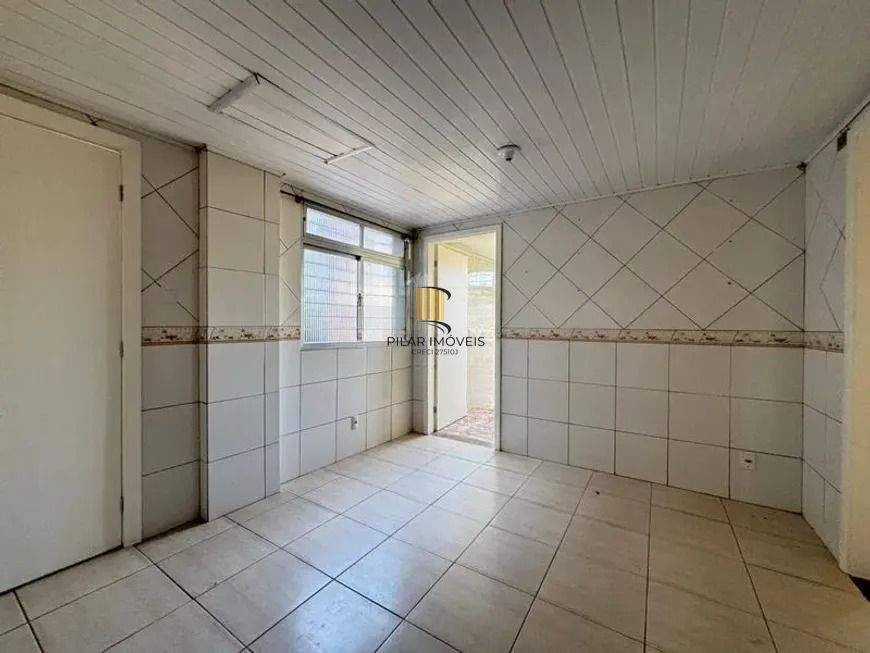 Casa para venda no bairro Medianeira | 3 dormitórios | Pátio amplo | Espaço gourmet | 298m² | Porto Alegre