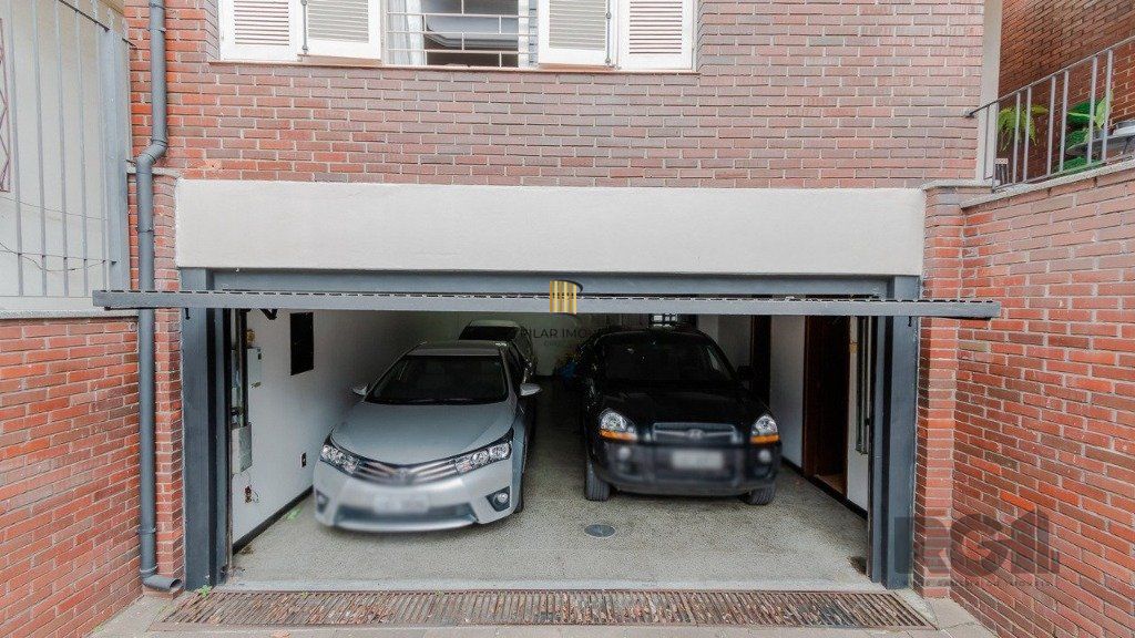 Casa 394m², 4 dormitórios, 4 vagas no bairro Cristo Redentor