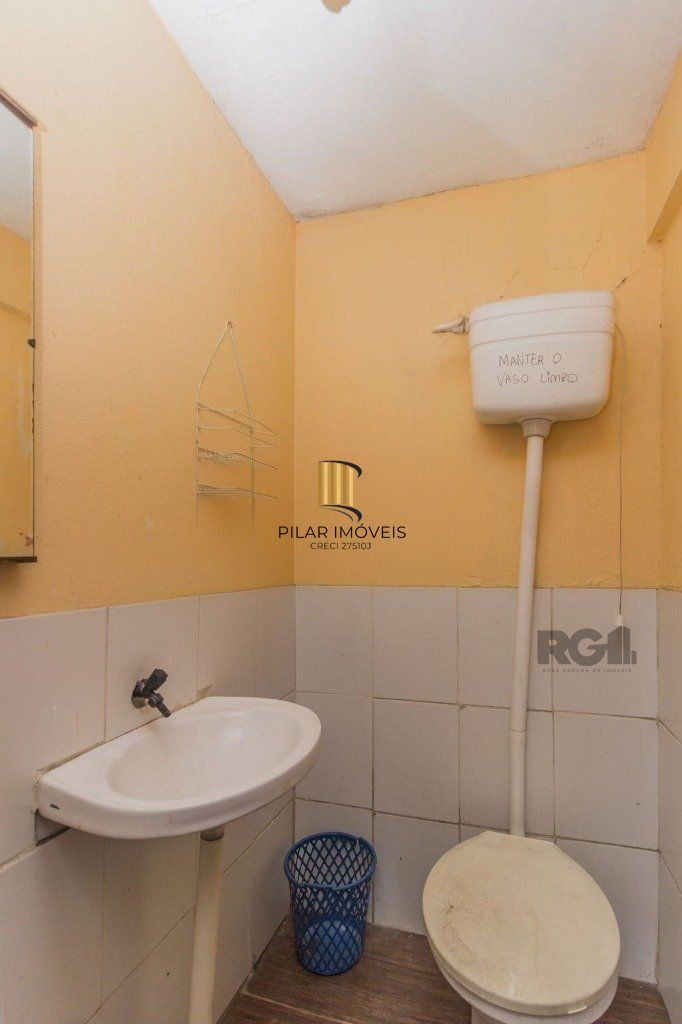 Casa de 5 dormitórios no bairro Sarandi