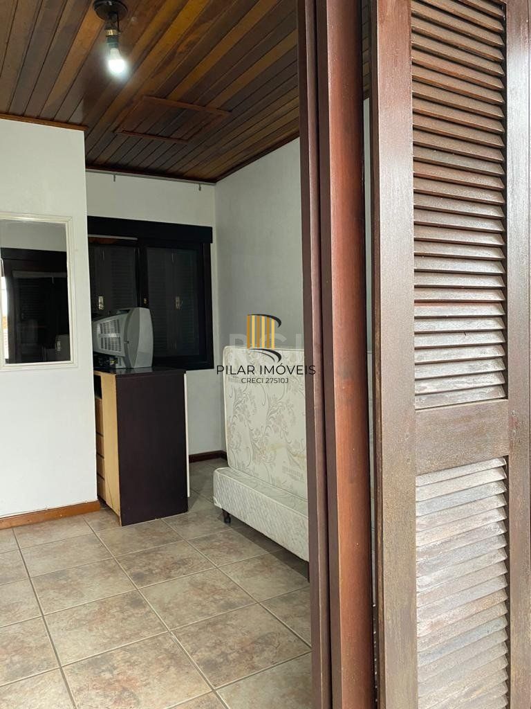 Casa para Venda - 330m², 6 dormitórios, 3 vagas - Cavalhada