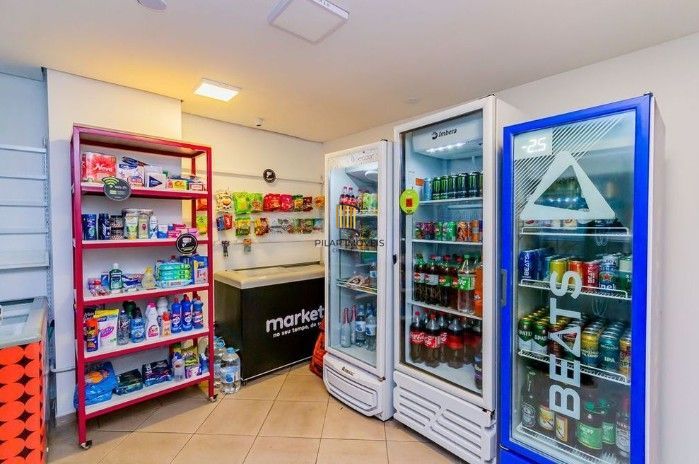 Apartamento de 2 dormitórios com 1 vaga de garagem escriturada, na Rua Dom Vital, Bairro Glória.