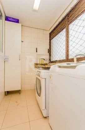 Excelente apartamento de 03 dormitórios com 4 vagas de garagem.