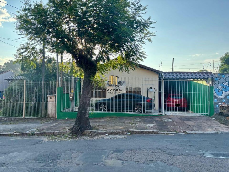Casa de 3 dormitórios à venda no Bairro Rubem Berta - Porto Alegre