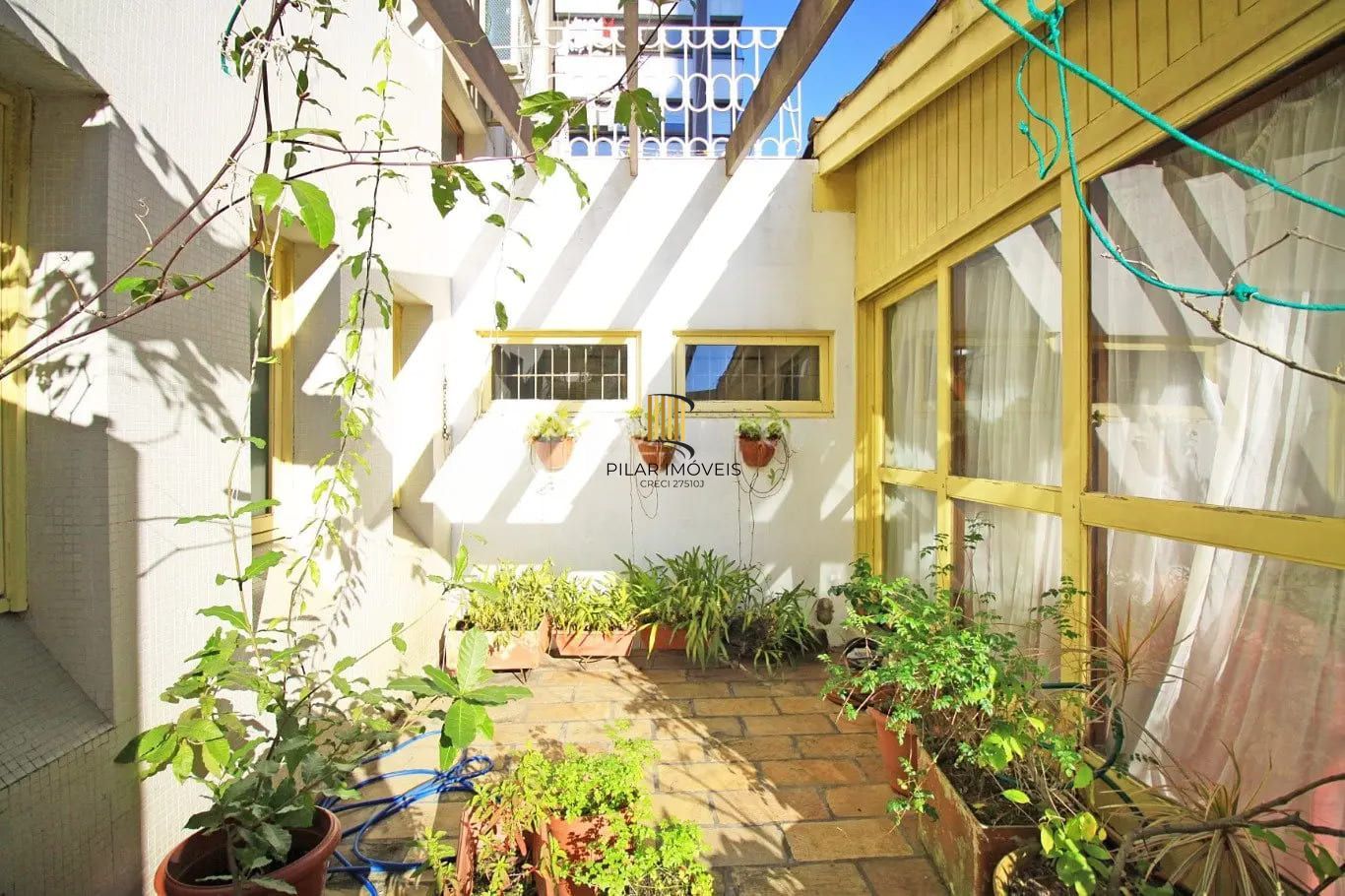 Apartamento Garden de 3 dormitórios à venda no Bairro Petrópolis.