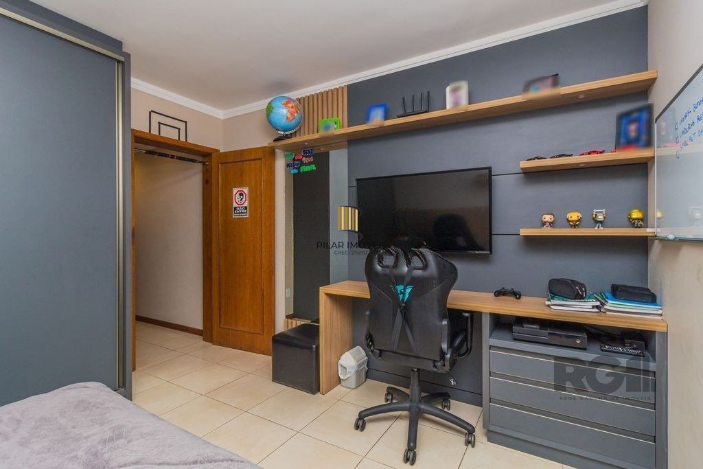 Casa 3 dormitórios a uma quadra da avenida Teresópolis e cinco minutos do Bourbon Shopping Teresópolis