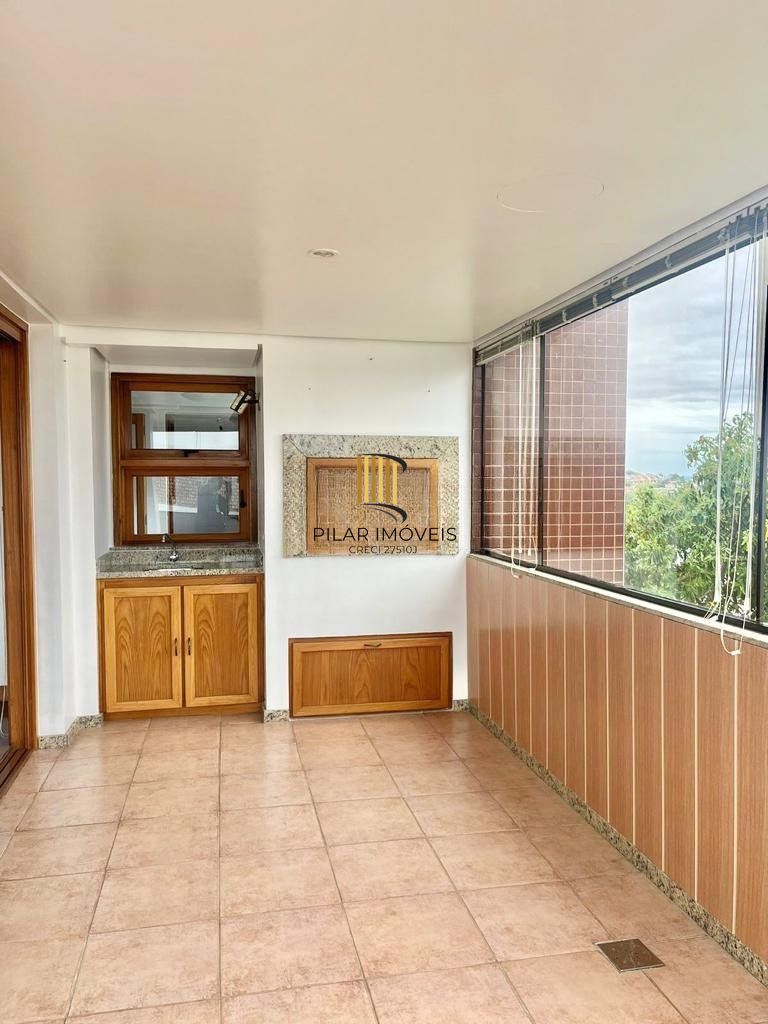 Apartamento de 4 dormitórios e 184m² à venda em Menino Deus, Porto Alegre.