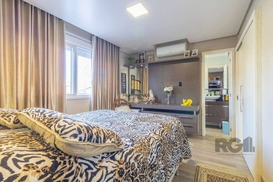 Casa 280m² - 3 dormitórios, 1 suíte, 2 vagas no bairro Jardim Itú