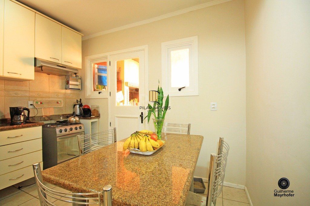 Casa Condominio para Venda - 131m², 3 dormitórios, sendo 1 suites, 2 vagas - Teresópolis