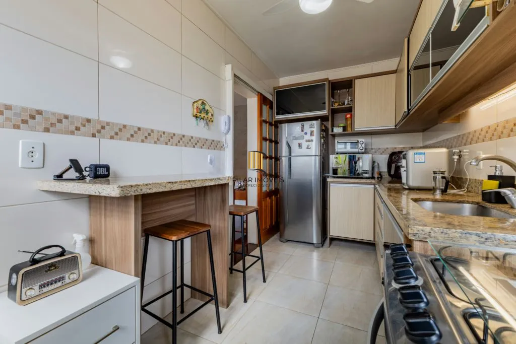 Apartamento de 3 dormitórios à venda em Petrópolis - Porto Alegre