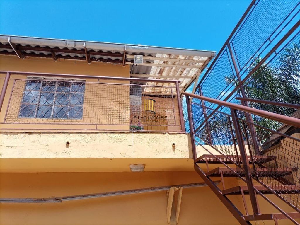 Casa 4 dormitórios no bairro Vila Ipiranga