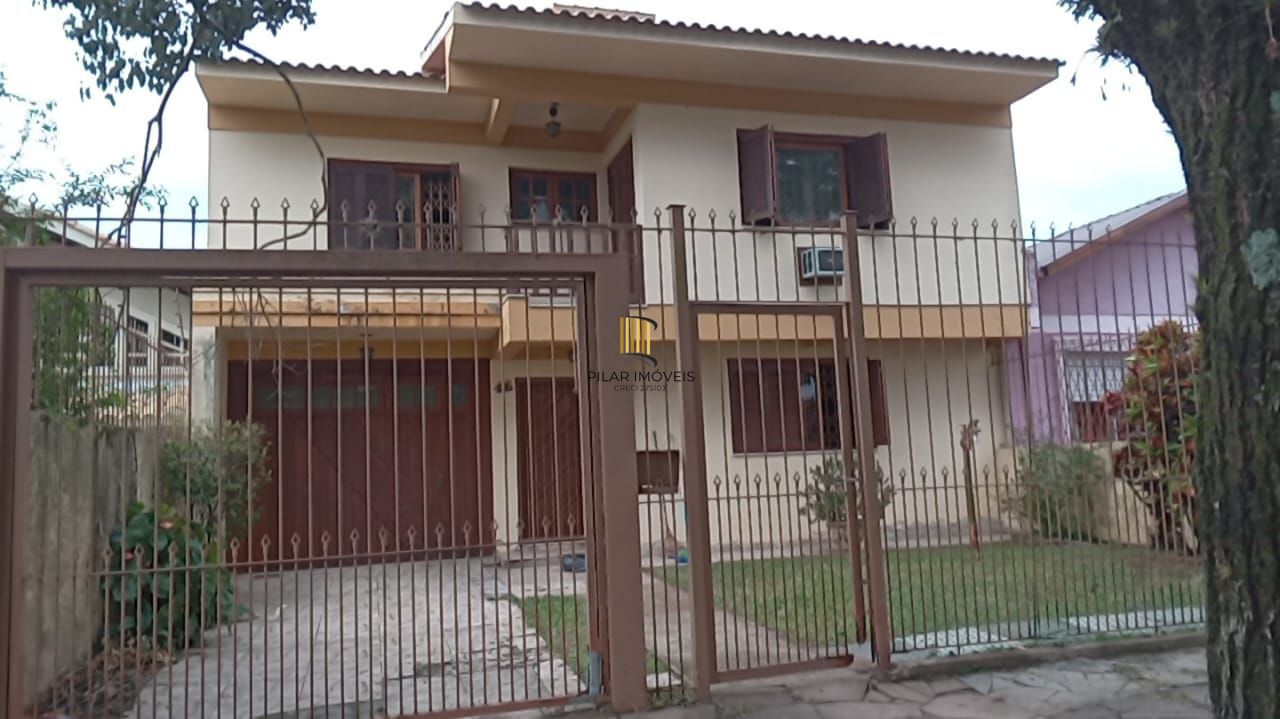 Casa 03 dormitórios, com páteo - Pilar Imóveis