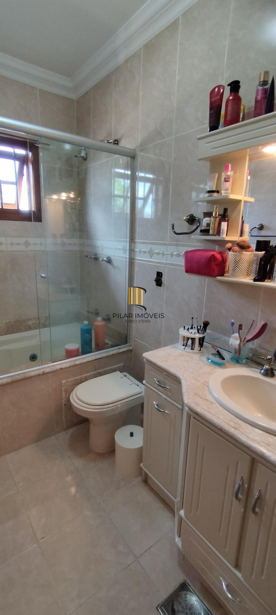 Casa 348m², 4 dormitórios, 2 vagas no bairro Nonoai