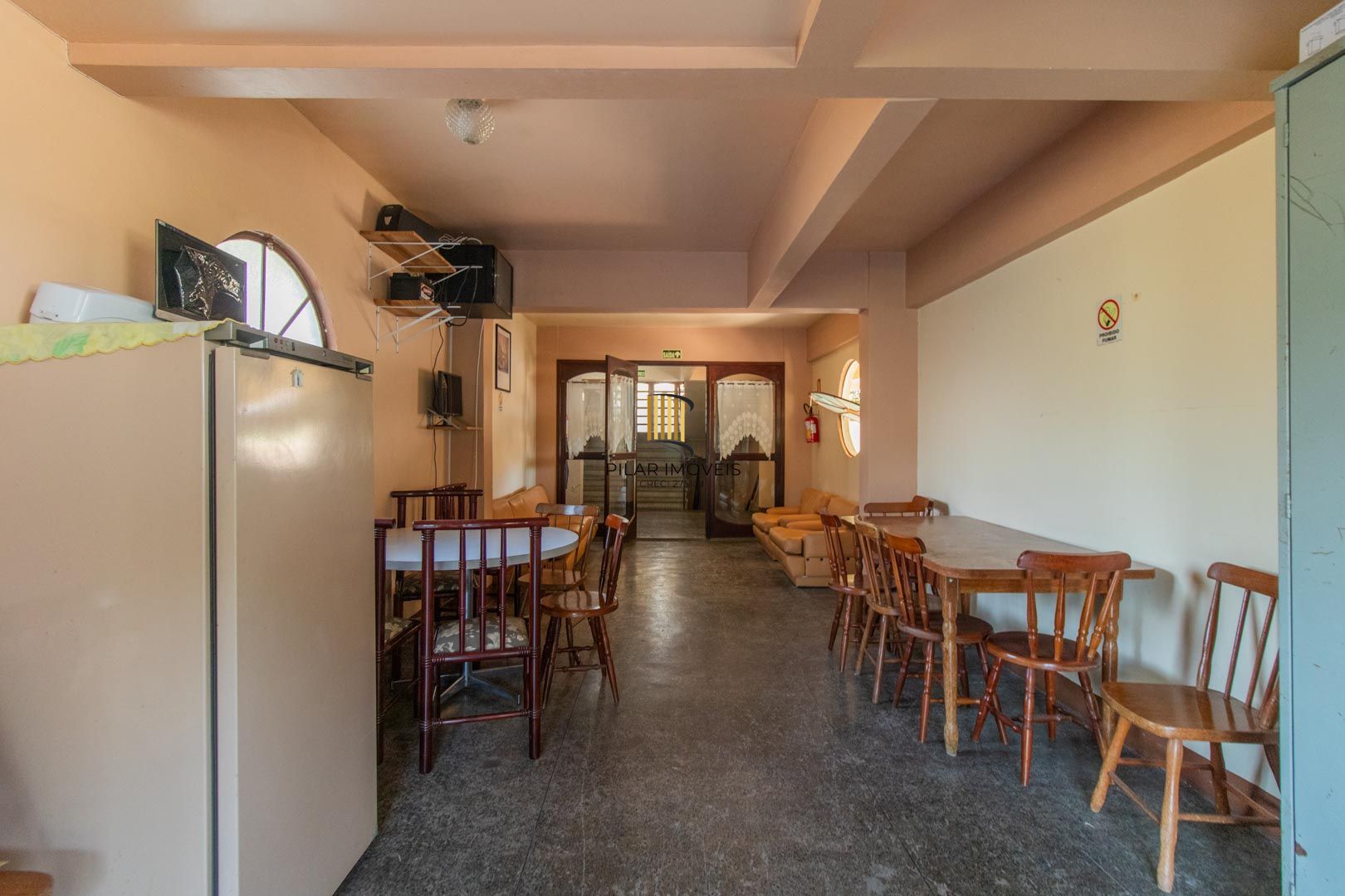 Apartamento de 2 dormitórios á venda no Bairro Teresópolis - Porto Alegre.