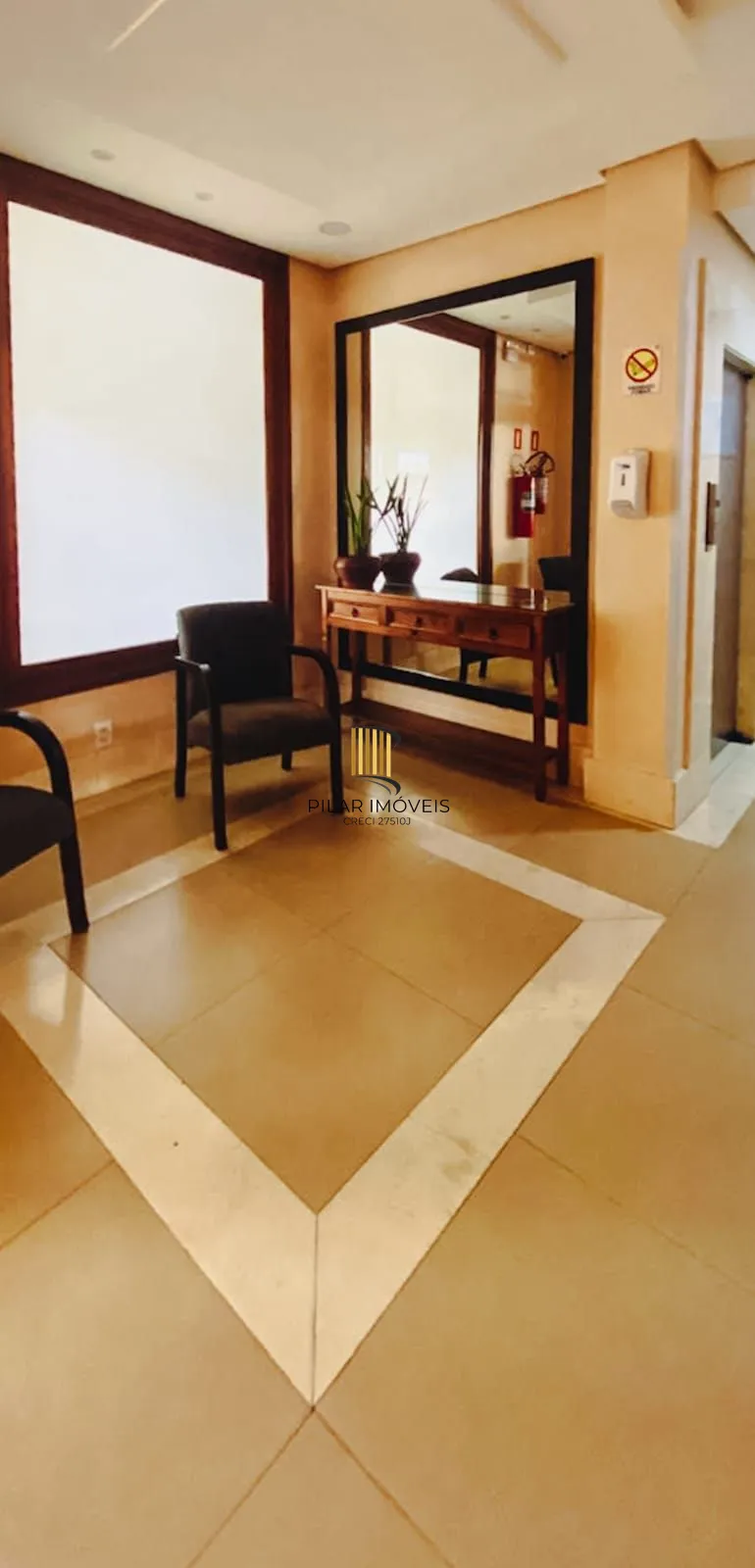 APTO DE 1 DORM, EM ANDAR ALTO, BEM ILUMINADO E AREJADO, COM BOX ROTATIVO. PROXIMO À TERCEIRA PERIMETRAL