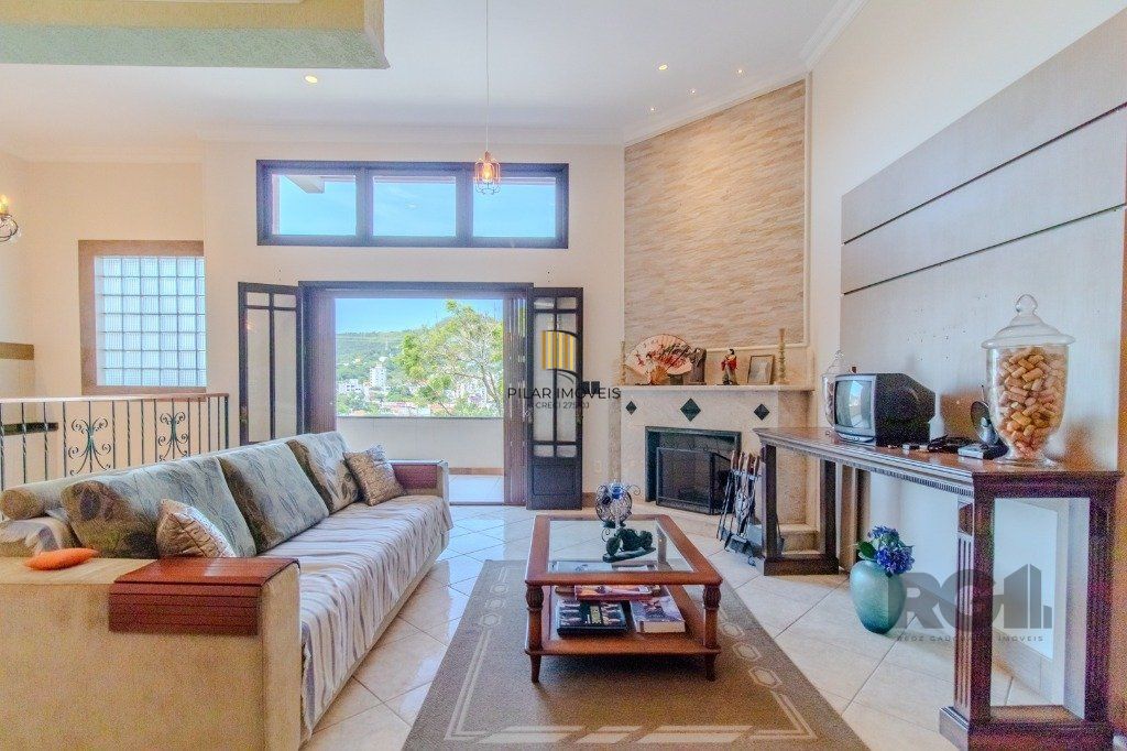 Linda casa de 04 dormitórios com vista livre no Bairro Teresópolis - Pilar Imóveis