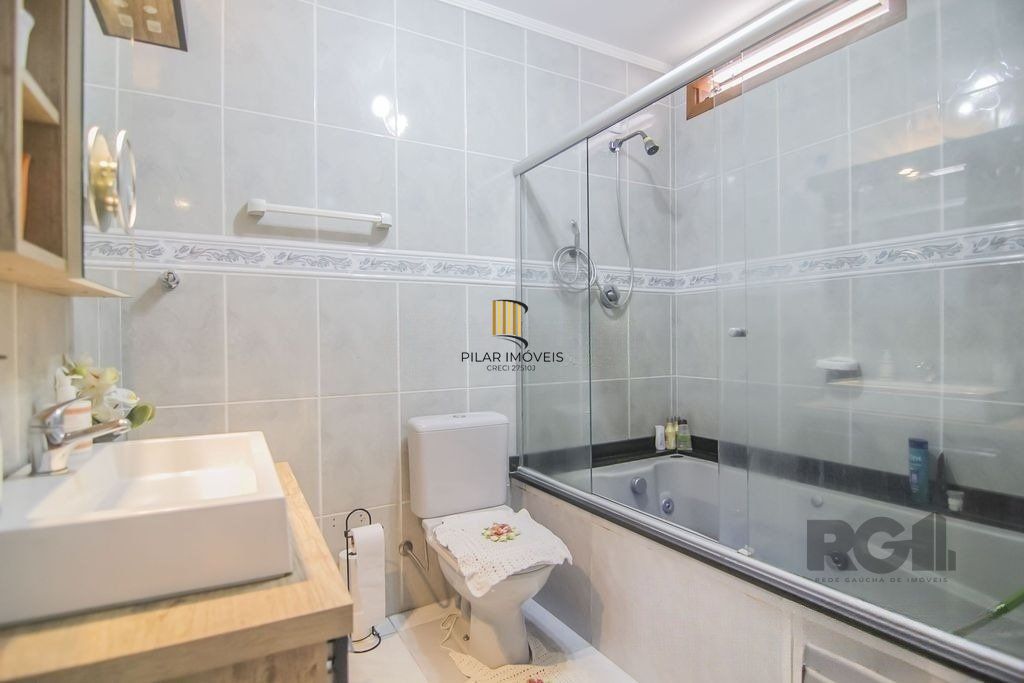 Casa 115m² - 3 dormitórios, 3 vagas no bairro Jardim Leopoldina