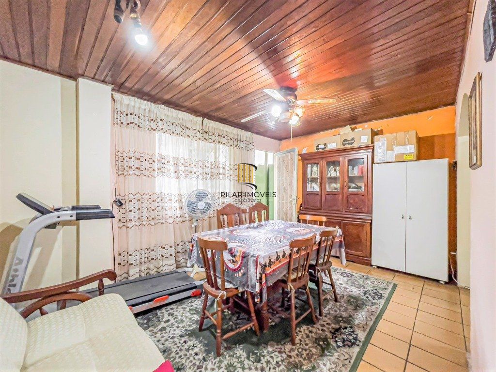 Casa para Venda - 212m², 3 dormitórios, 3 vagas - Azenha