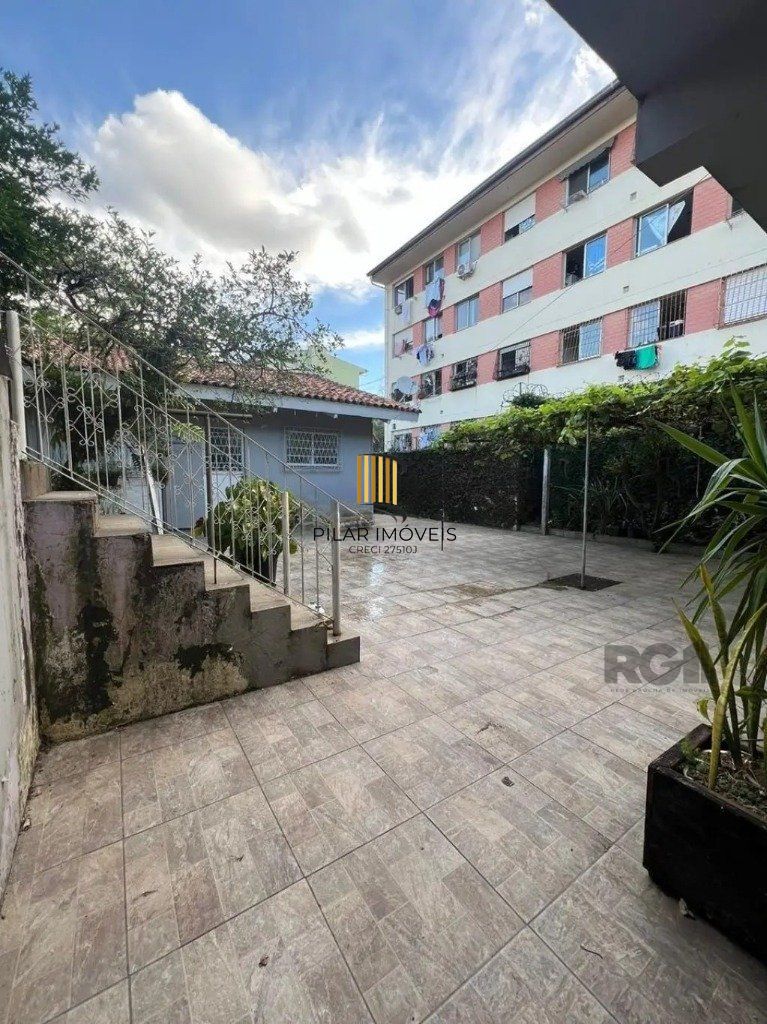 casa com 3 dormitórios no bairro Parque Santa Fé
