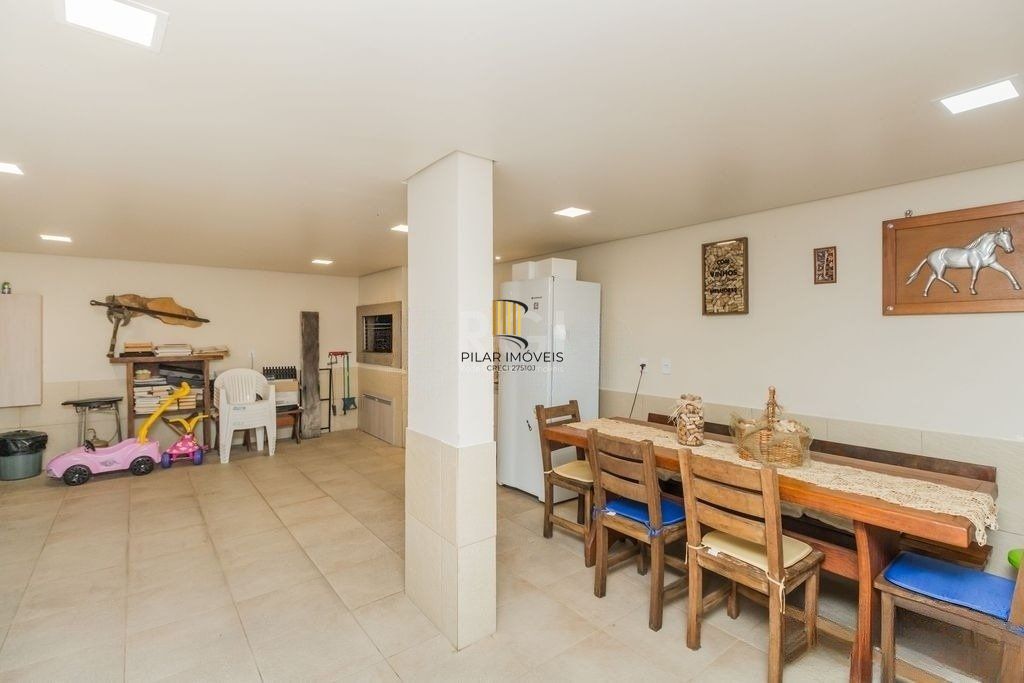 Excelente casa de 466m² com 03 suítes e 4 vagas de garagem.