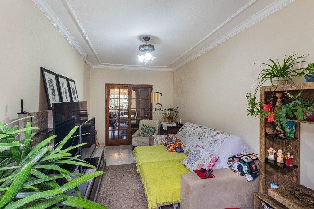Casa de 3 dormitórios, no bairro Espírito Santo