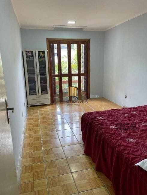 Casa de 4 dormitórios, bairro Ipanema