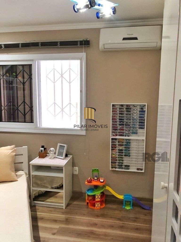Casa em condomínio 114m² - 3 dormitórios, 1 suíte e 2 vagas no bairro Sarandi