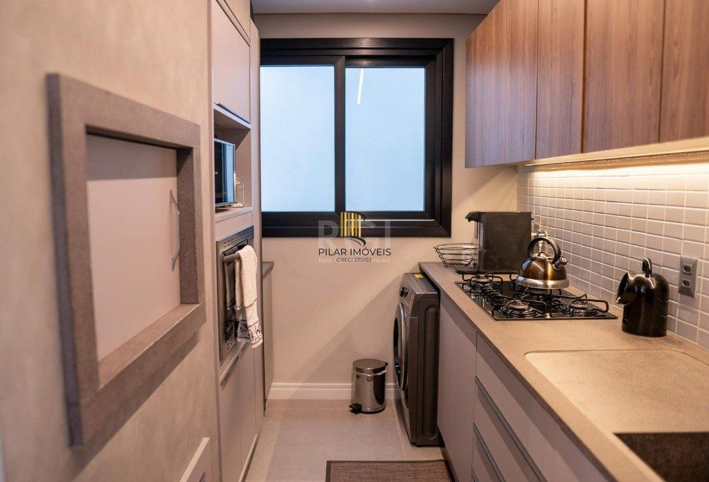 Apartamento para Venda - 81.57m², 2 dormitórios, sendo 1 suites, 2 vagas - Centro