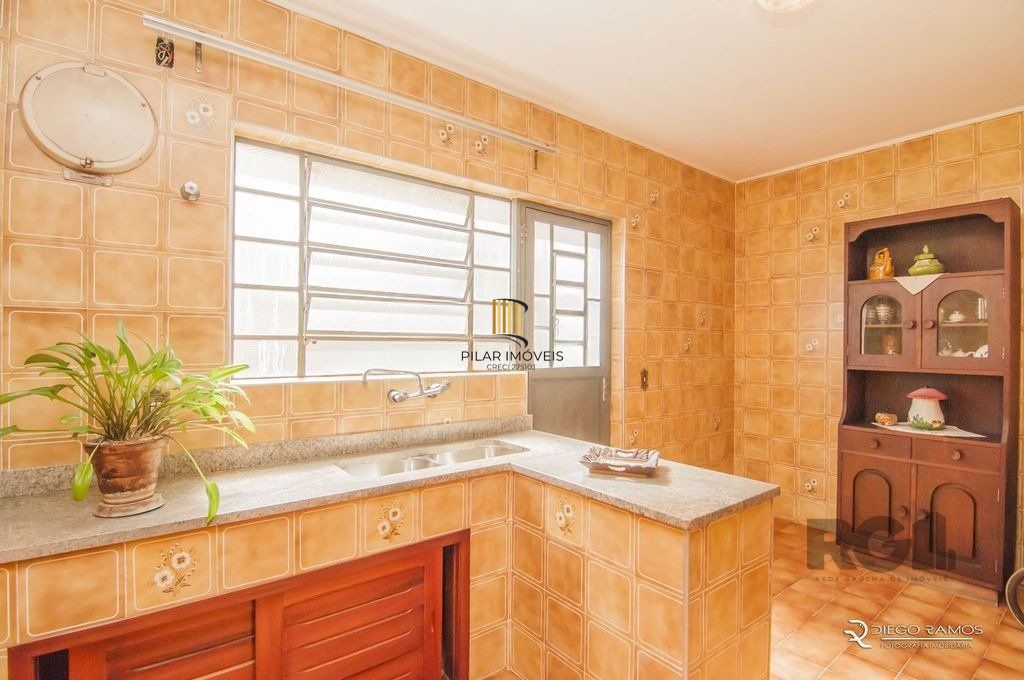 Casa 3 dorms à venda Rua Intendente Alfredo Azevedo, Glória - Porto Alegre