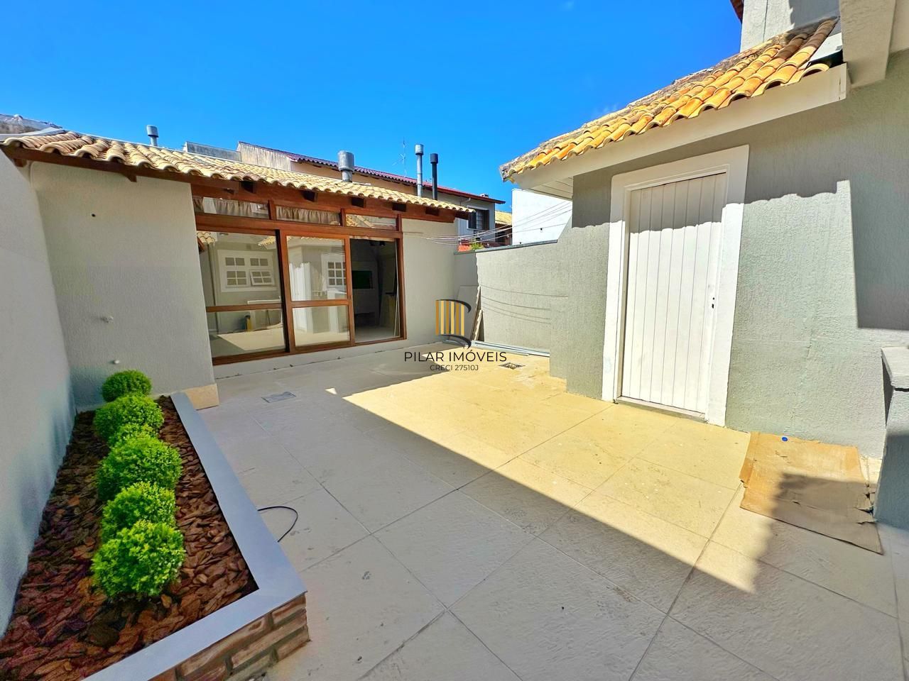 Casa 3 dormitórios no bairro Hípica