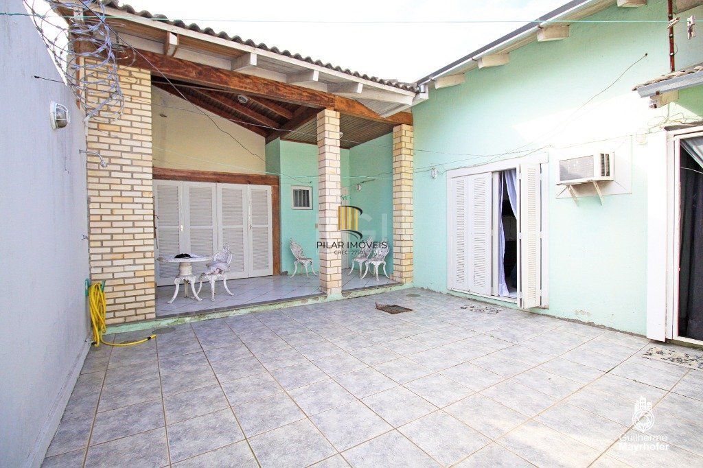 Casa para Venda - 130m², 3 dormitórios, sendo 1 suites, 4 vagas - Sarandi