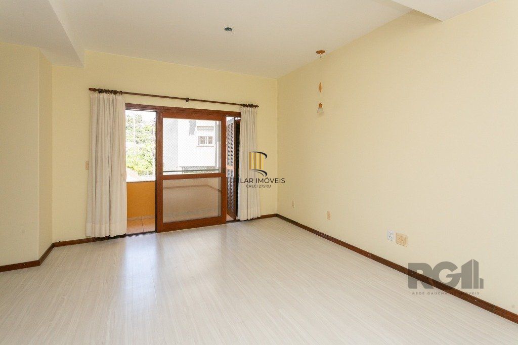 Casa com 5 dormitórios no bairro Jardim Carvalho