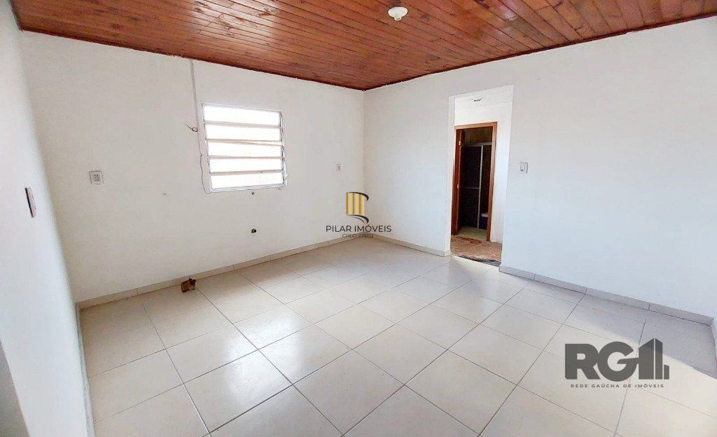 Casa de 3 dormitórios no bairro Cristal