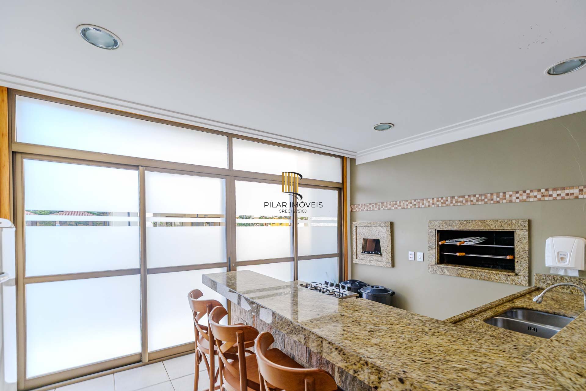 Apartamento para Venda - 93.43m², 3 dormitórios, sendo 1 suites, 1 vagas - Teresópolis