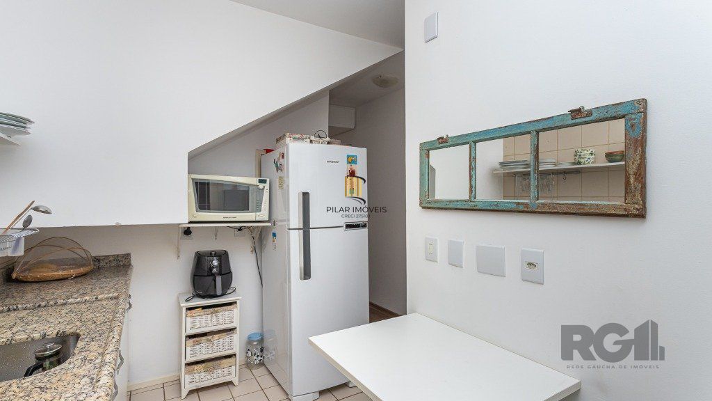 Casa em condomínio de 109m² - 3 dormitórios, 1 suíte e 1 vaga no bairro Teresópolis