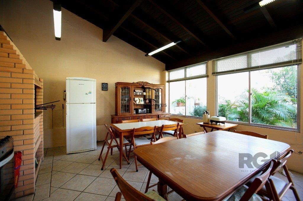 Casa 3 dormitórios no bairro Jardim  Botânico