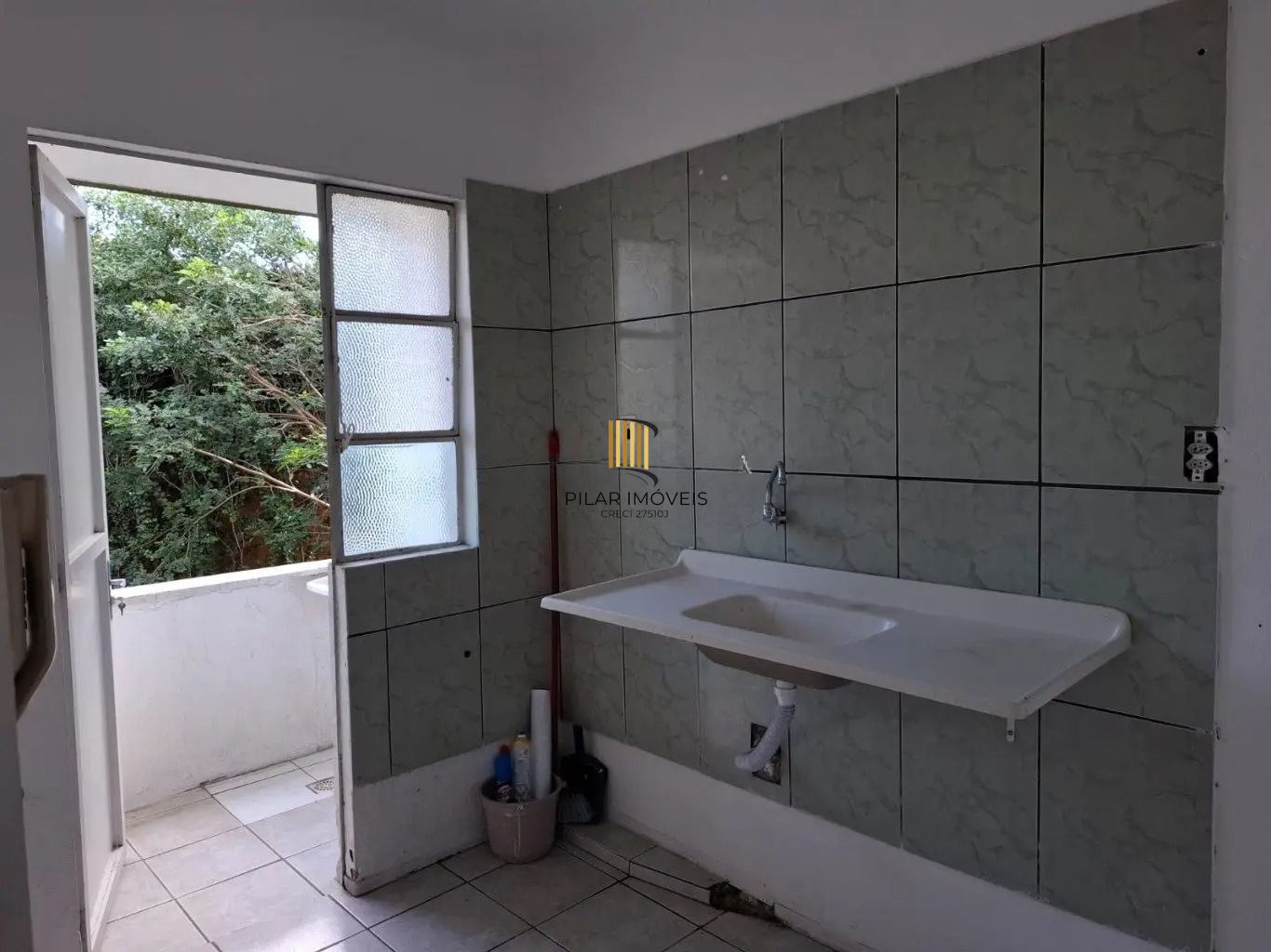 Apartamento de 2 Dormitórios para Venda – Próximo à Cel. Massot