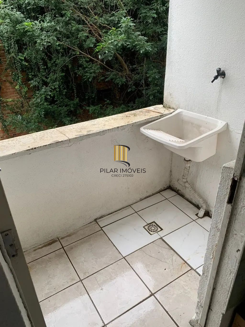 Apartamento de 2 Dormitórios para Venda – Próximo à Cel. Massot