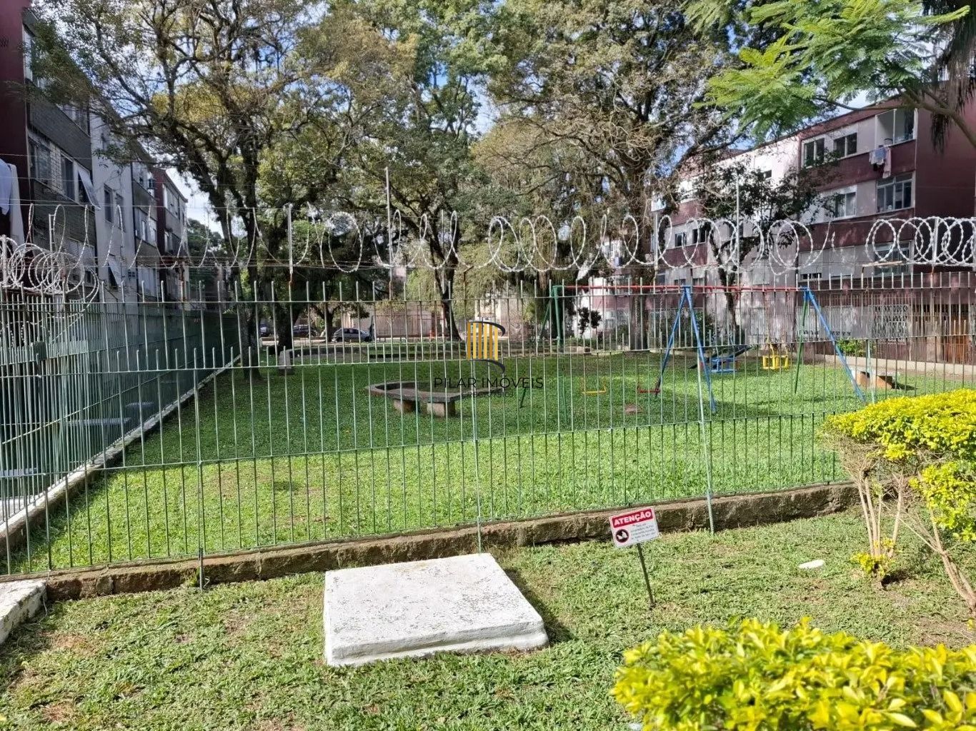 Apartamento de 2 Dormitórios para Venda – Próximo à Cel. Massot