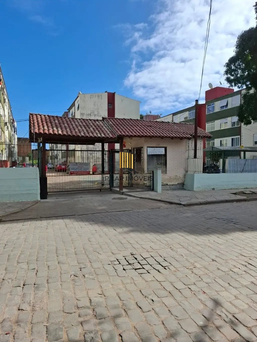 Apartamento de 2 Dormitórios para Venda – Próximo à Cel. Massot