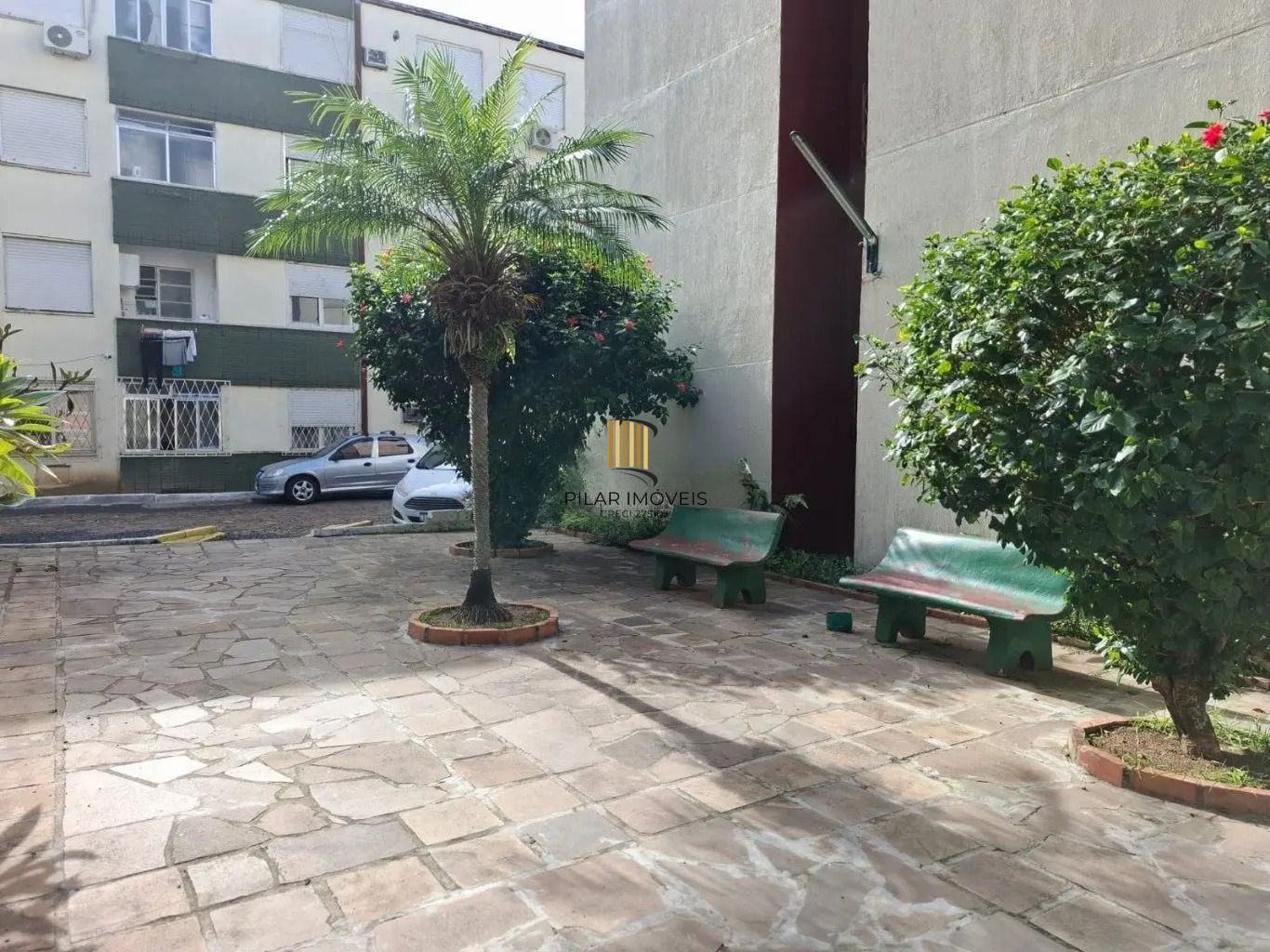 Apartamento de 2 Dormitórios para Venda – Próximo à Cel. Massot