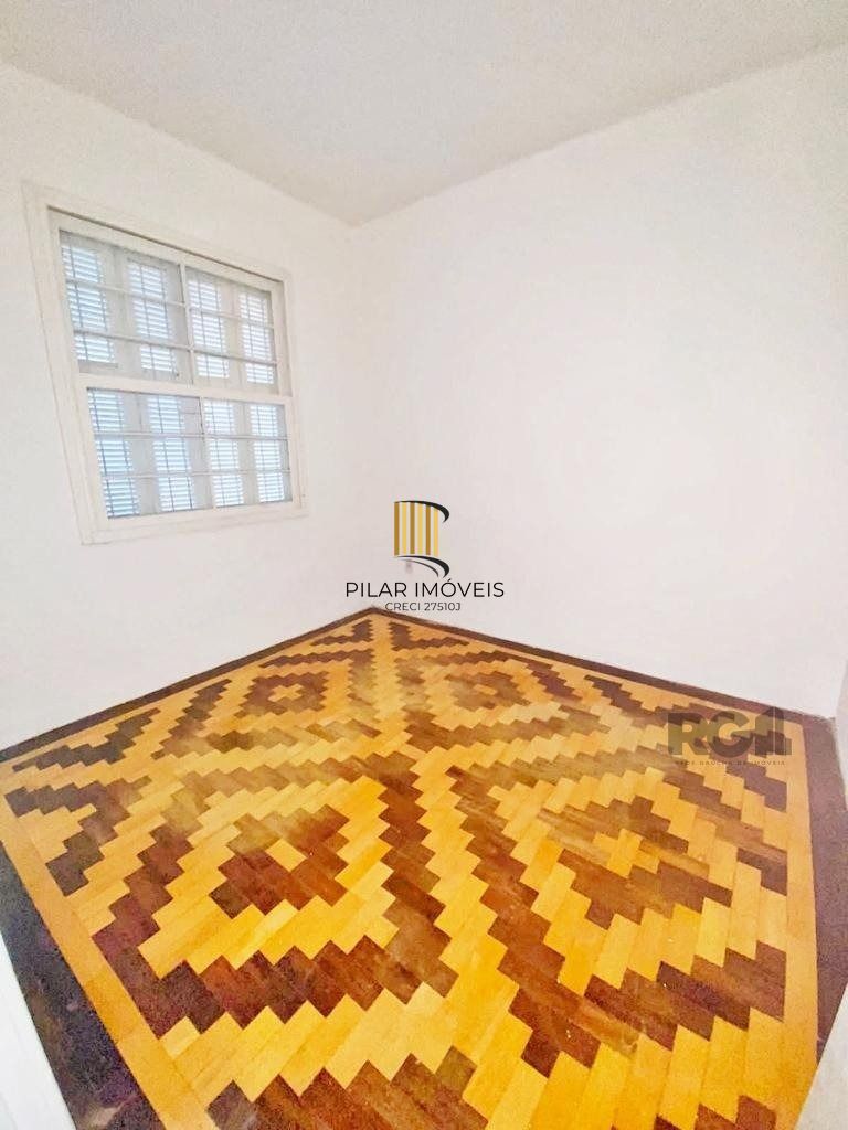 Casa 6 dormitórios no bairro Teresópolis