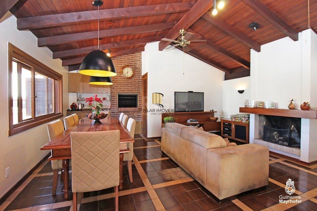 Cobertura para Venda - 230m², 3 dormitórios, sendo 2 suites, 2 vagas - Auxiliadora