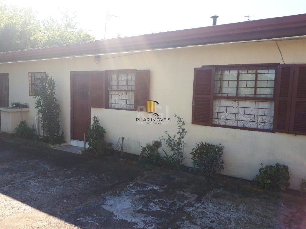 Casa para Venda - 69m², 2 dormitórios, 5 vagas - Vila Nova
