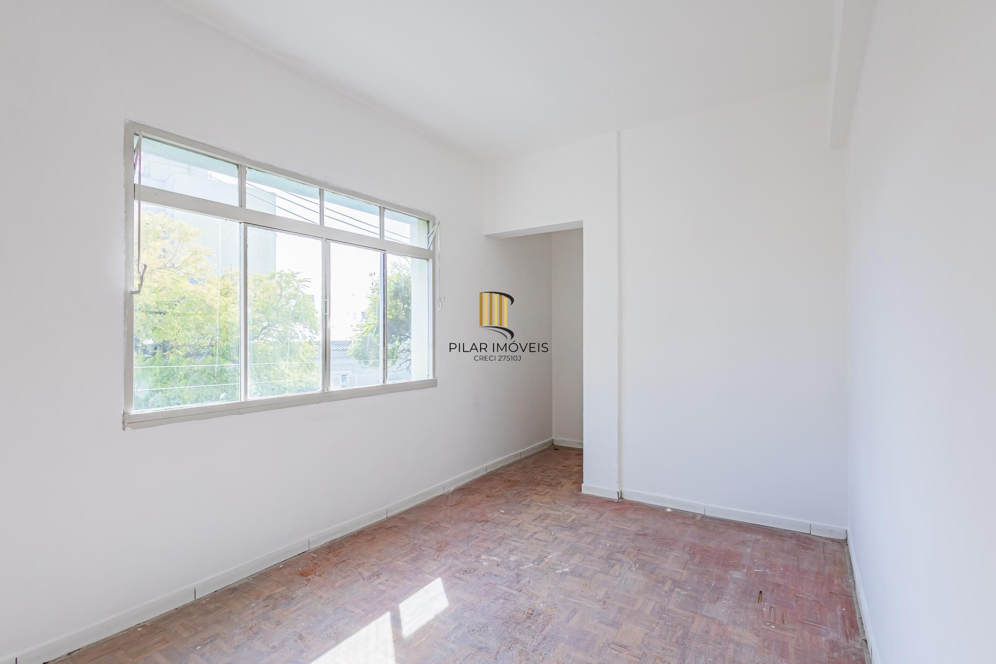 Apartamento 1 dorm à venda Rua São Carlos, Floresta - Porto Alegre