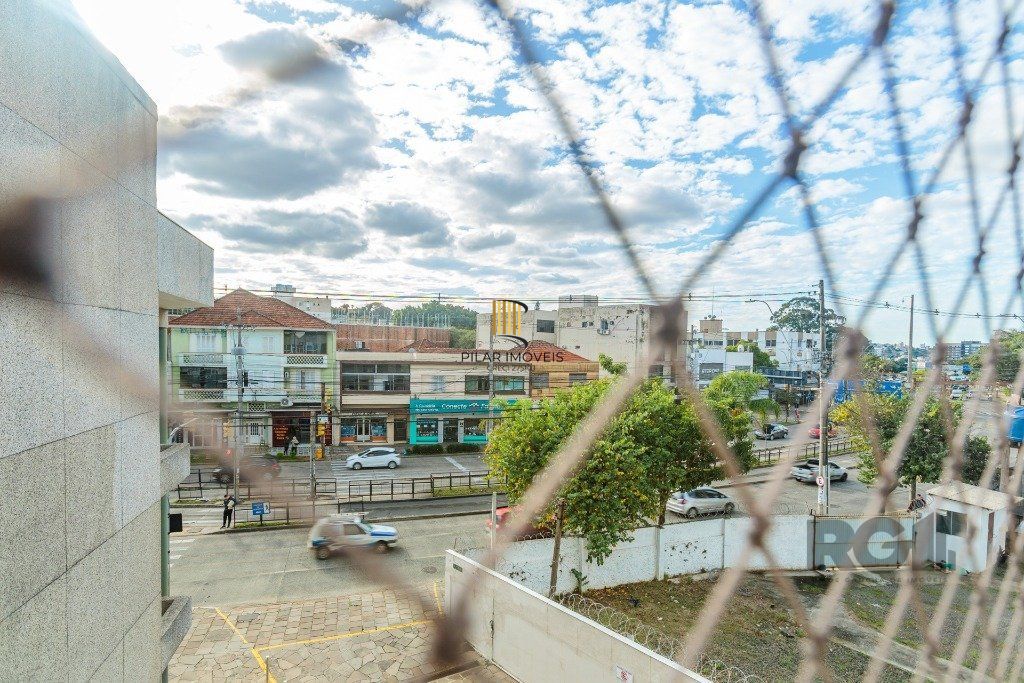 Apartamento 2 dormitórios  com 1 vaga no bairro Teresópolis em Porto Alegre