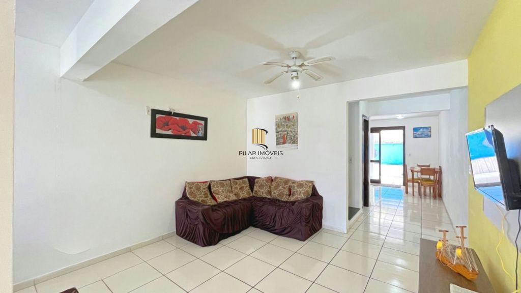 Casa de 2 dormitórios à venda Rua Heitor Kramer, Guarujá - Porto Alegre