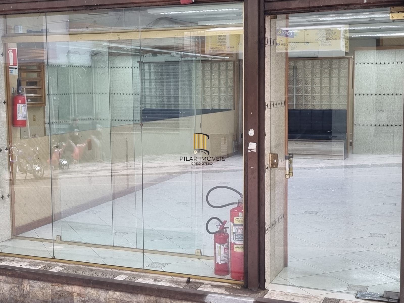 Loja Térrea de Frente à Venda no Centro Histórico de Porto Alegre