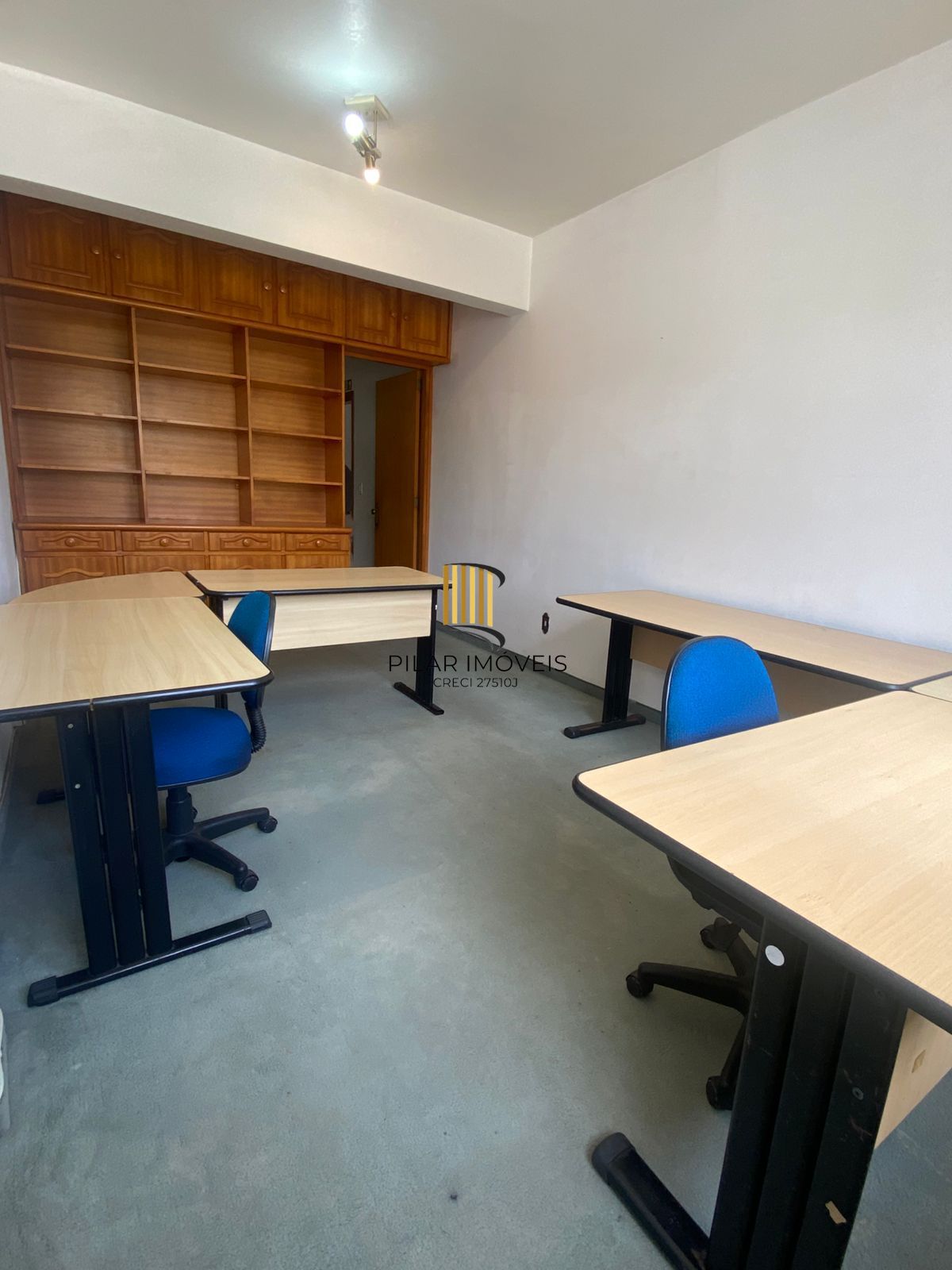 Sala Comercial à Venda na Avenida Teresópolis – Excelente Oportunidade