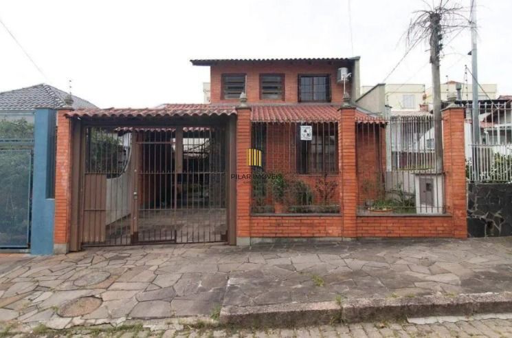 Venda de Casa 3 Dormitórios com Suíte e Churrasqueira no Partenon - Pilar Imóveis